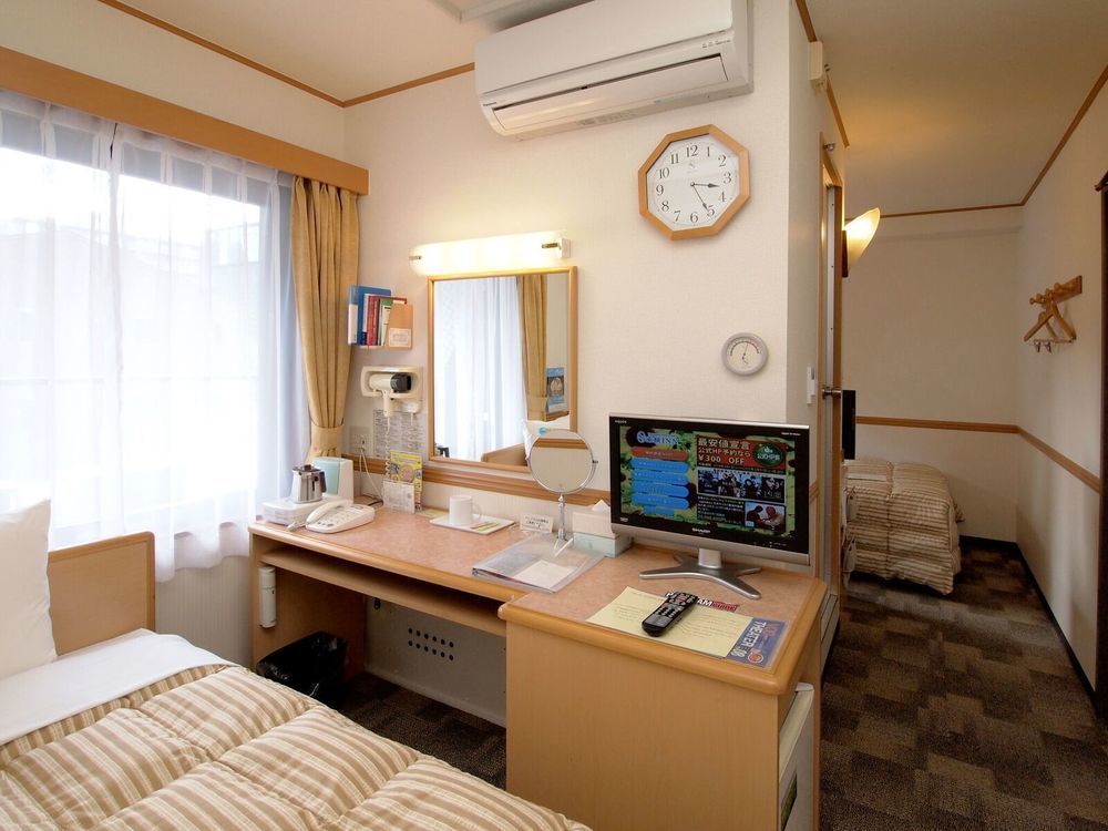 Toyoko Inn Jr Kobe Eki Kita Guchi Buitenkant foto
